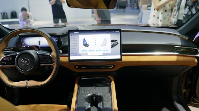 2024成都车展：MAZDA EZ-6亮相