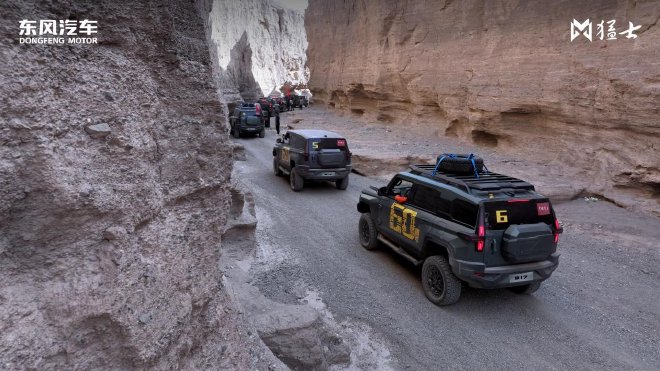 见证硬核科技的进步 东风猛士917护航重走罗布泊之旅