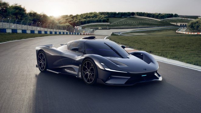 2024广州车展：极越AI智驾超跑ROBO X全球首发