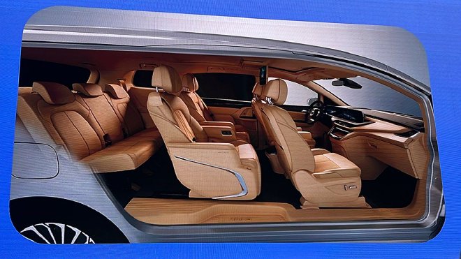 2025上海车展：别克GL8陆尚正式上市