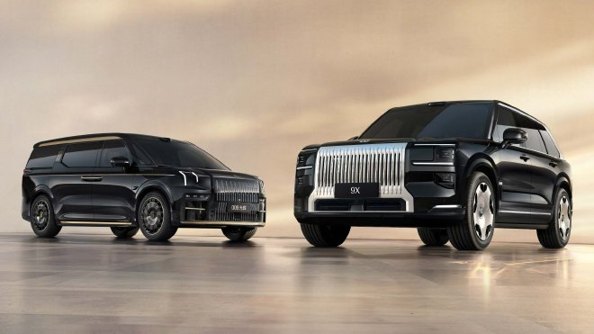 极氪豪华双旗舰