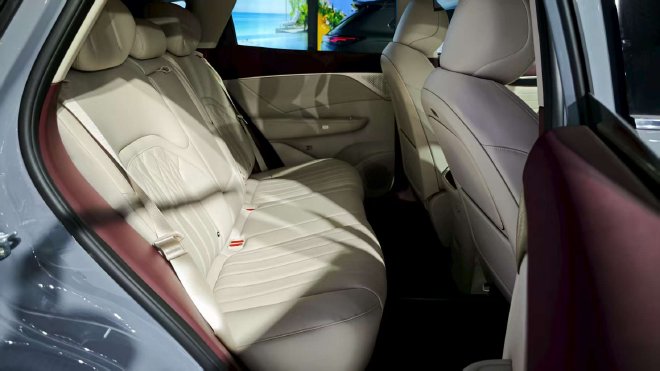 越级舒适座舱 东风风神L8预售12.99万元起