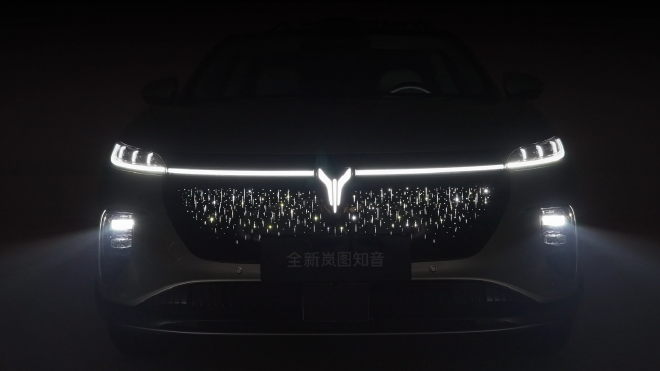 理解家用车的全新角度：动态试驾全新岚图知音