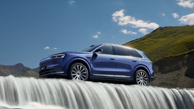 全新问界M7预定开启，预售价28.8万起