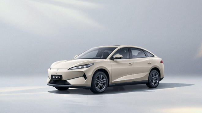 领汇e7上市售价9.58万起，搭载第二代刀片电池及闪充技术