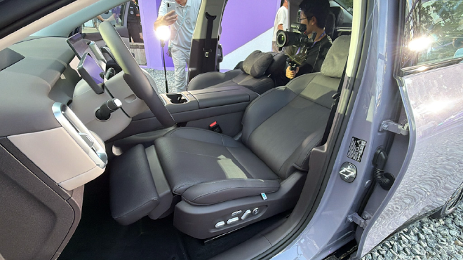 零跑全新B01/B10正式上市 售价9.58-12.58万元