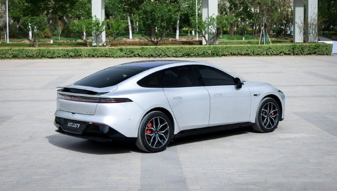 售价11.59-14.99万元 2025款东风奕派eπ007正式上市