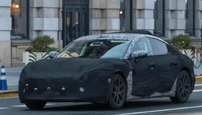 车圈热搜 异形方向盘是噱头还是趋势 你今年买车预算花多少