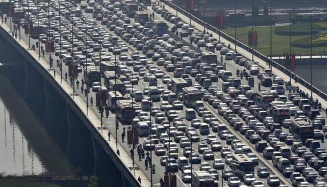 商务部官员：汽车在中国的快速普及已基本结束