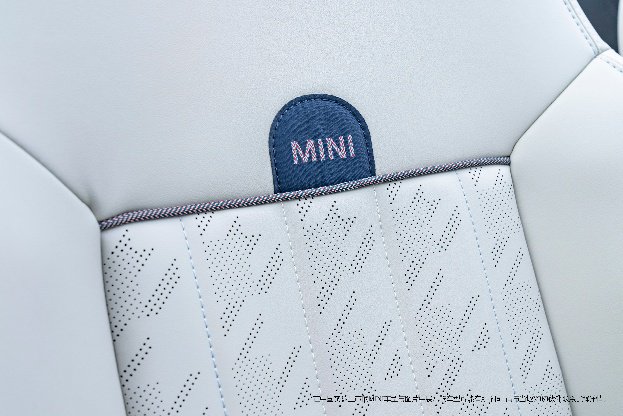 全新MINI JCW Cabrio首次进入中国市场