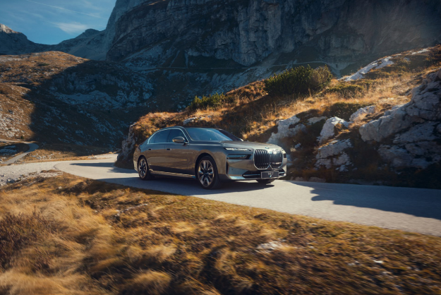 创新纯电动BMW i7 eDrive50L中国上市