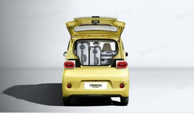 宏光MINIEV第三代马卡龙内饰亮相