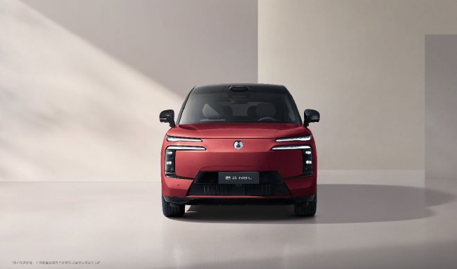 第二代刀片电池及闪充技术 腾势N8L闪充版预售价35万起