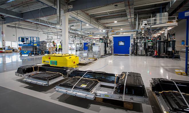 汽车占其全球销量一半的目标又迈出了一大步,其将建立第一条电池装配