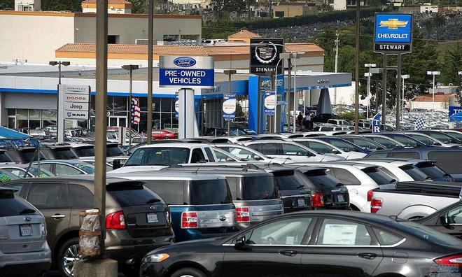 美国汽车销售专家：预计6月汽车销量同比下降29%