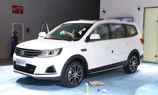 东风风行SX6国六版上市 售5.99万元起/推3款车型