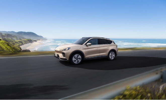 极狐阿尔法新6系上市 重点升级智能化