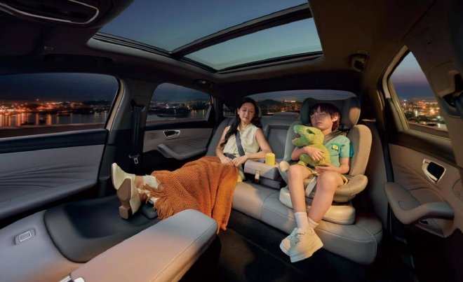 用技术溢价换价值升维 荣威M7 DMH拒绝做卷王