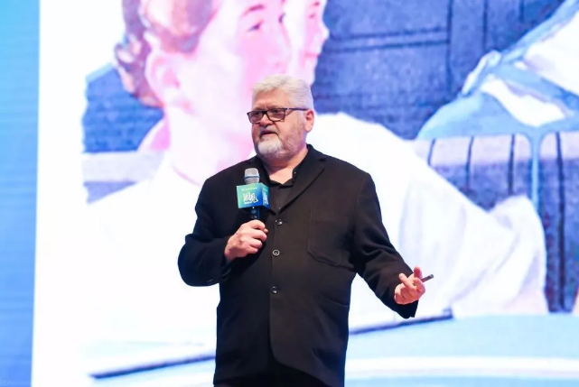 未来出行智慧生活16重思考 洞见2019论坛干货