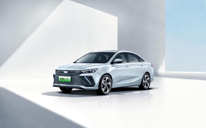 补贴后售价12.98-14.58万元，吉利帝豪L雷神Hi·X超级电混正式发售