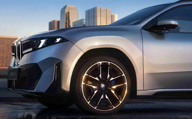 新世代BMW iX3长轴距版诠释“可持续的豪华”