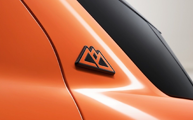 “山系陆上游艇”福特探险者昆仑巅峰版硬核驾临！