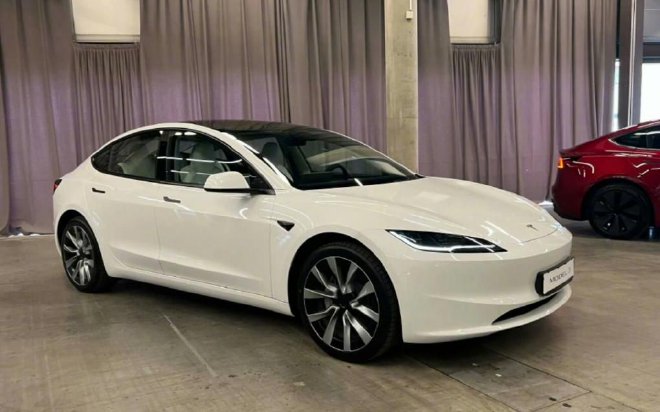 车圈热搜 特斯拉新款Model 3开启预售