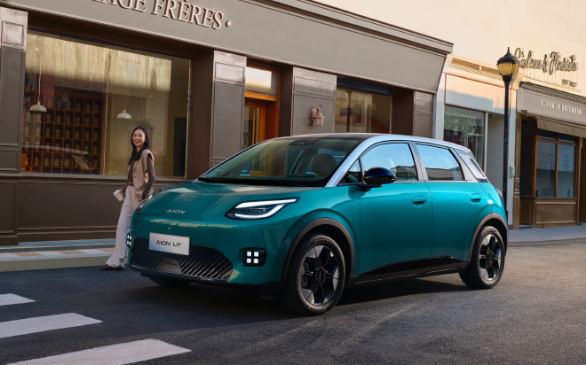 10万A级掀背轿车 埃安UT鹦鹉龙全球首发