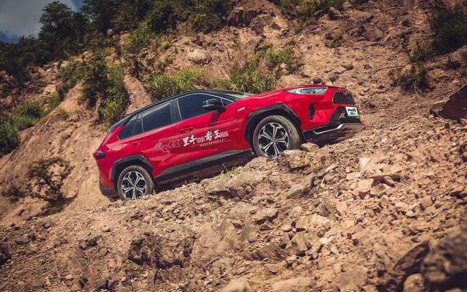 “混动王者 低碳千里”一汽丰田双擎家族长途试驾活动圆满结束