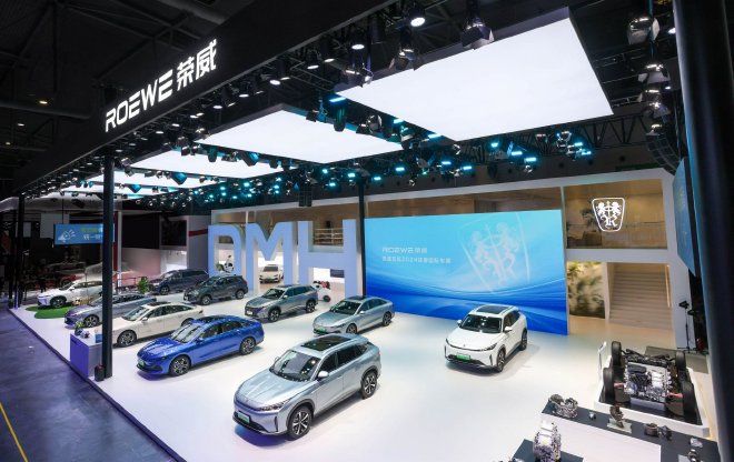 2024成都车展：荣威携D家族全系产品亮相