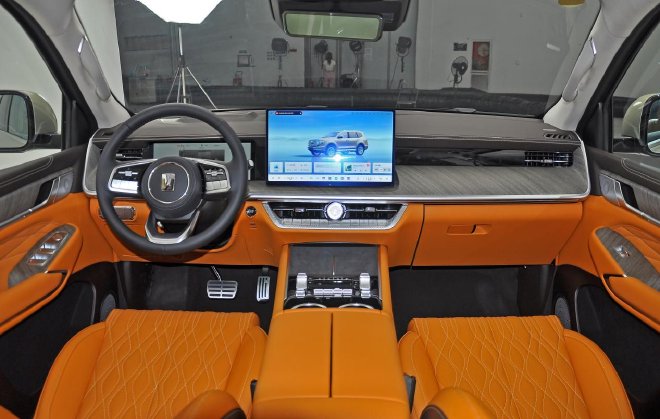 新款坦克500正式上市 售价33.5-37.5万元