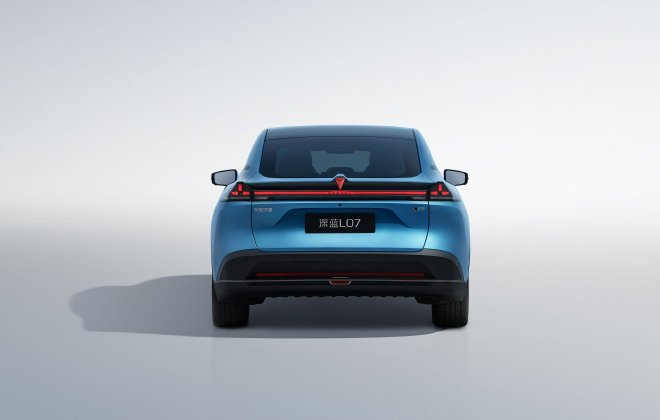 2026款深蓝L07上市 限时权益价13.59-15.59万元