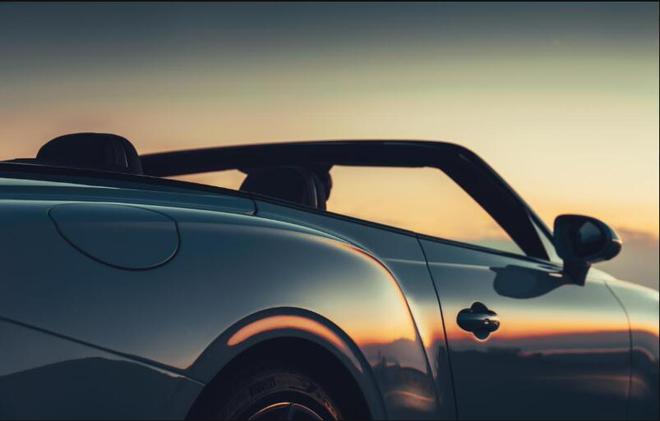 宾利欧陆GT敞篷版官图发布 11月27日中国首发