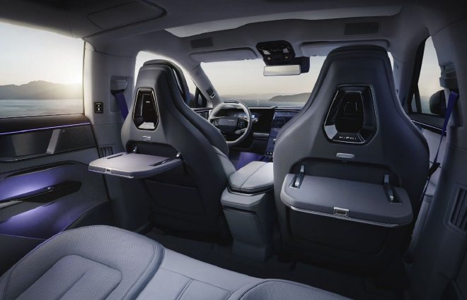 入门版足矣 高合HiPhi Y哪款值？