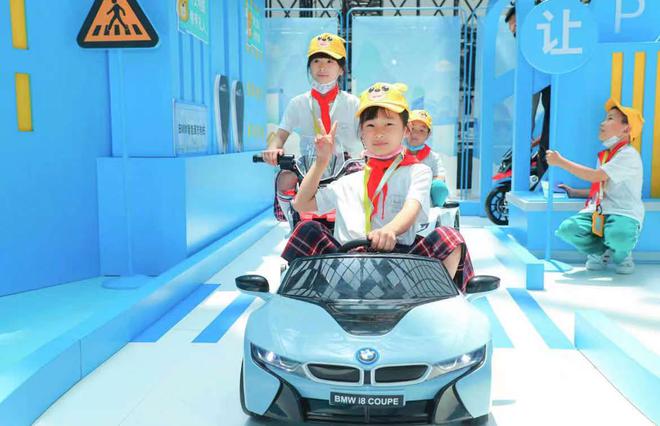 2021BMW儿童交通安全训练营正式开营