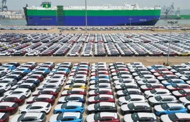 车圈热搜 宝马奔驰联手在华建超充 华为长安签协议