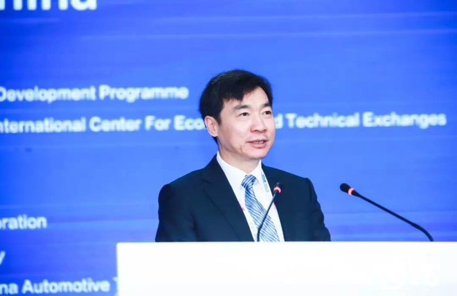 江苏省政府副秘书长张乐夫