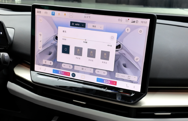 新增车色和小电池版本 大众与众06静态体验