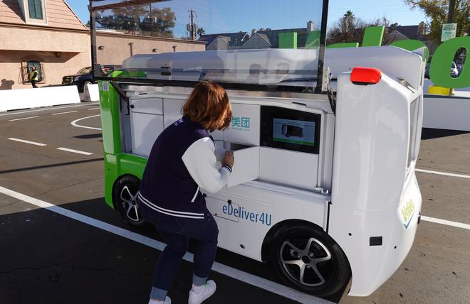 2020CES：法雷奥送餐机器人被美团青睐 自动货车能跟人走