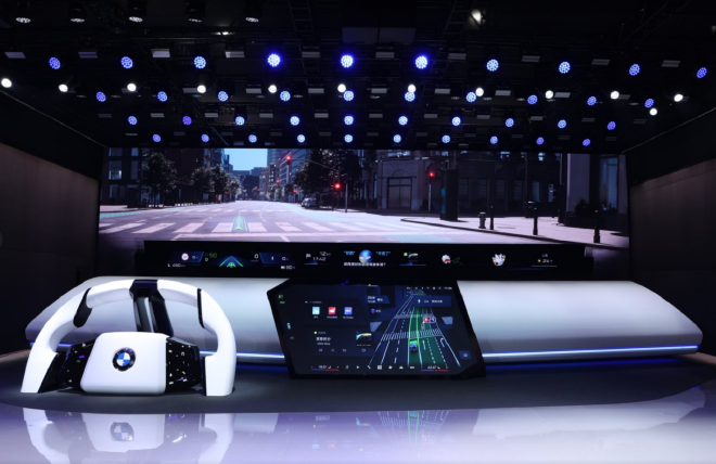 2025上海车展：体验宝马超感智能座舱