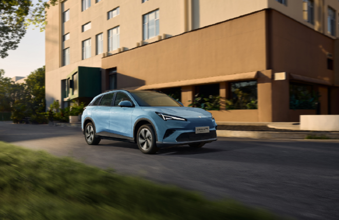 限时10.98万起 新款极狐阿尔法T5正式上市