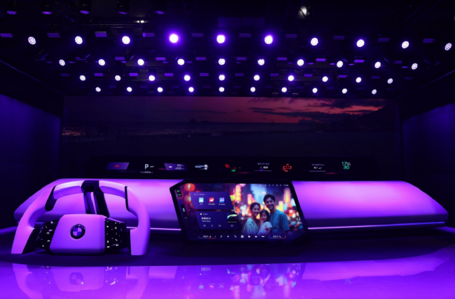 2025上海车展：体验宝马超感智能座舱