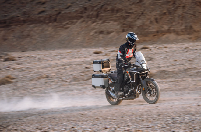 Honda焕新发布NX400、CB400F、CBR400R，NX400售价公布！