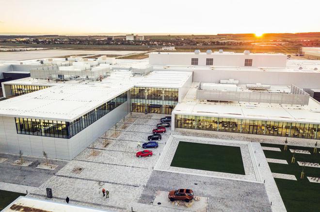 揭秘斯洛伐克尼特拉工厂 路虎全新卫士是如何生产出来的？