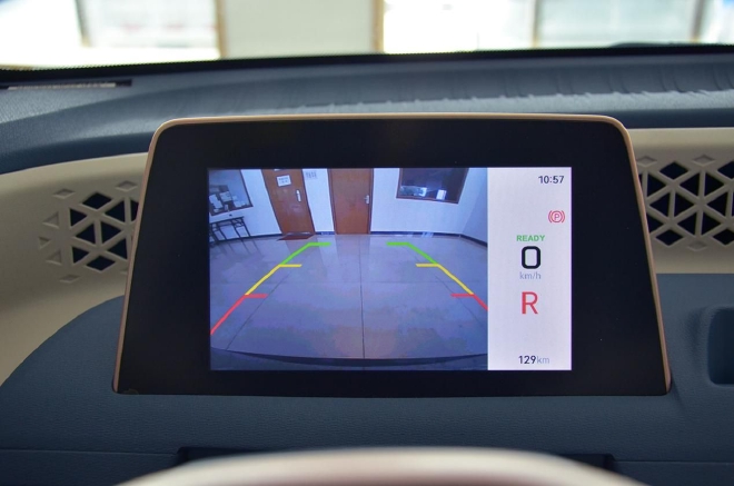 最大续航220km 风光MINIEV糖果款上市实拍