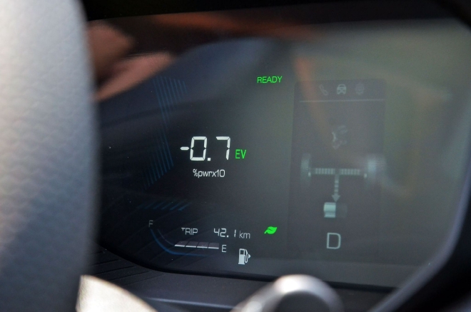 更亲民的混动新车型 试驾五菱星辰不插电混动版