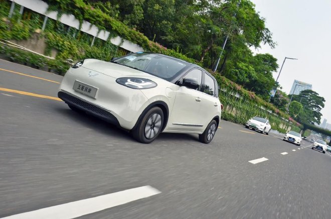 给生活加点料 广州试驾五菱缤果灵犀互联+款