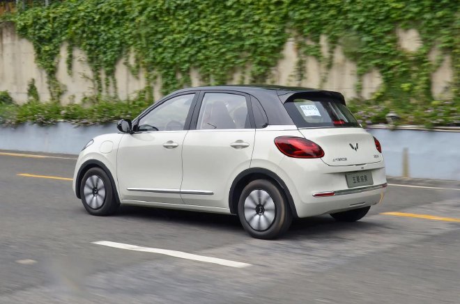 给生活加点料 广州试驾五菱缤果灵犀互联+款