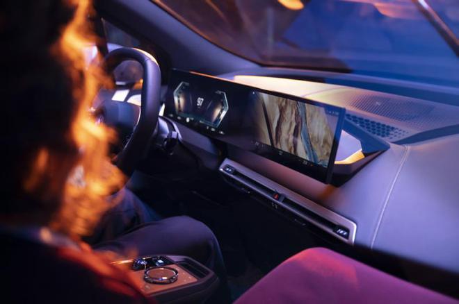 智能与情感的时代:全新BMW iDrive系统正式发布