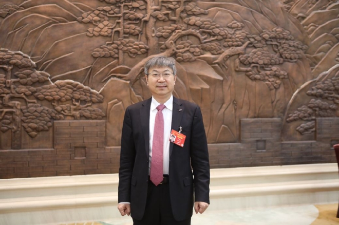 全国人大代表尹同跃：加速推进新能源汽车纳入碳交易管理